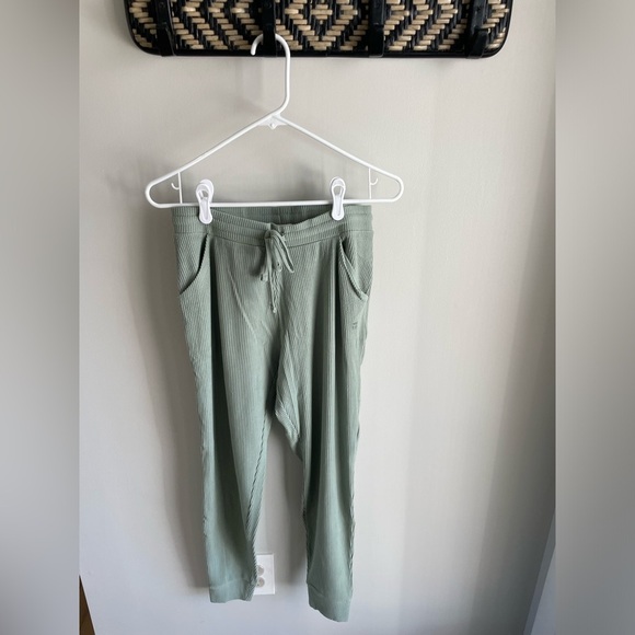 Tommy John Women’s Brushed Ribbed Jogger Lounge Set - Sage Green - Small - NWT - Picture 6 of 14